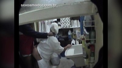 موتوبوی بین زایمان با خانم نظافتچی در رستوران رابطه جنسی دارد